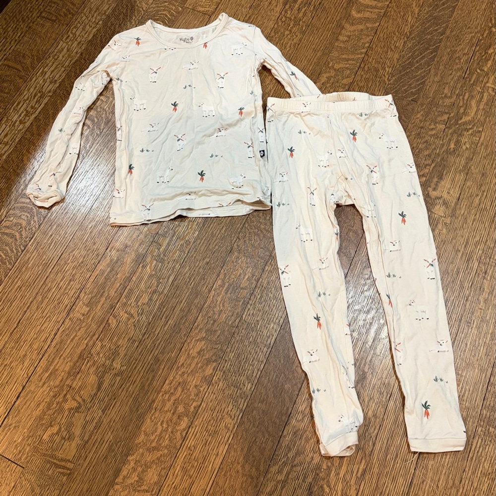 Kyte goat PJs 4T